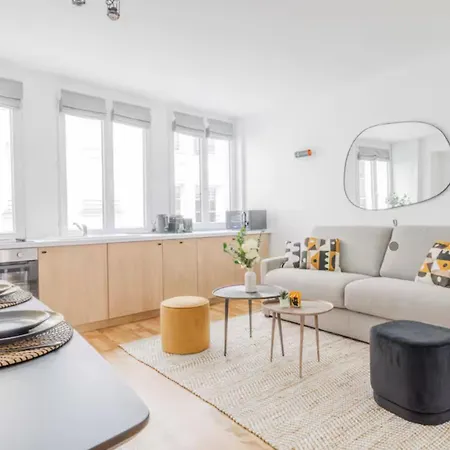 Suite-appartement 4stars Pour 6 A 10 Min Du Marais Apartment Paris